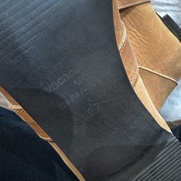 Vintage Tan Leather Ankle Boots with Buckle - Picture 3 of 5